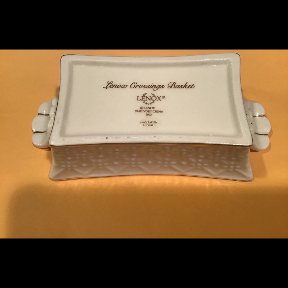 Lenox Crossings Basket beautiful dish